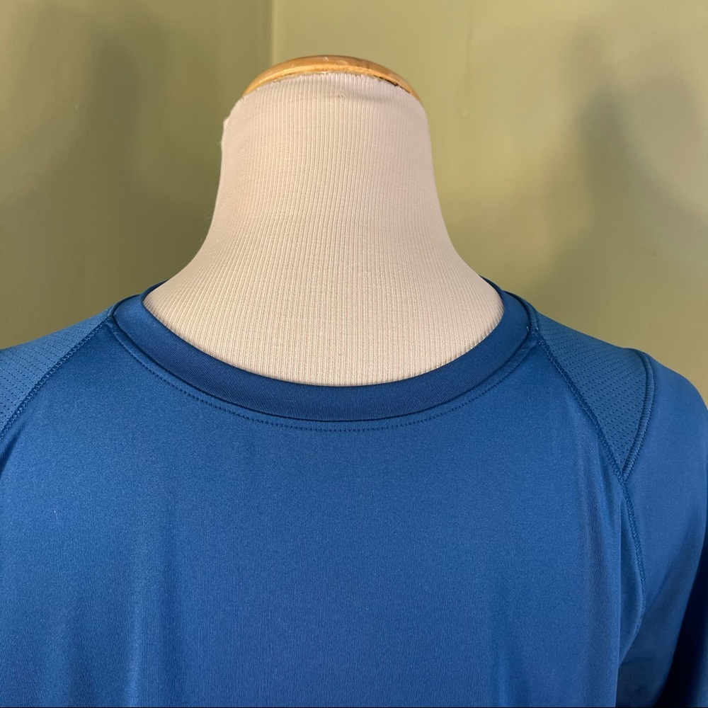 M Under Armour tee-shirt - Picture 2 of 7